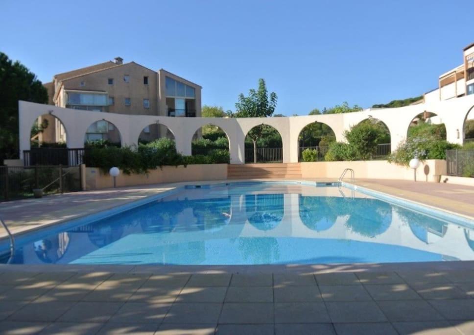 Studio Mezzanine Piscine Presqu'Ile De Giens Hyères Buitenkant foto